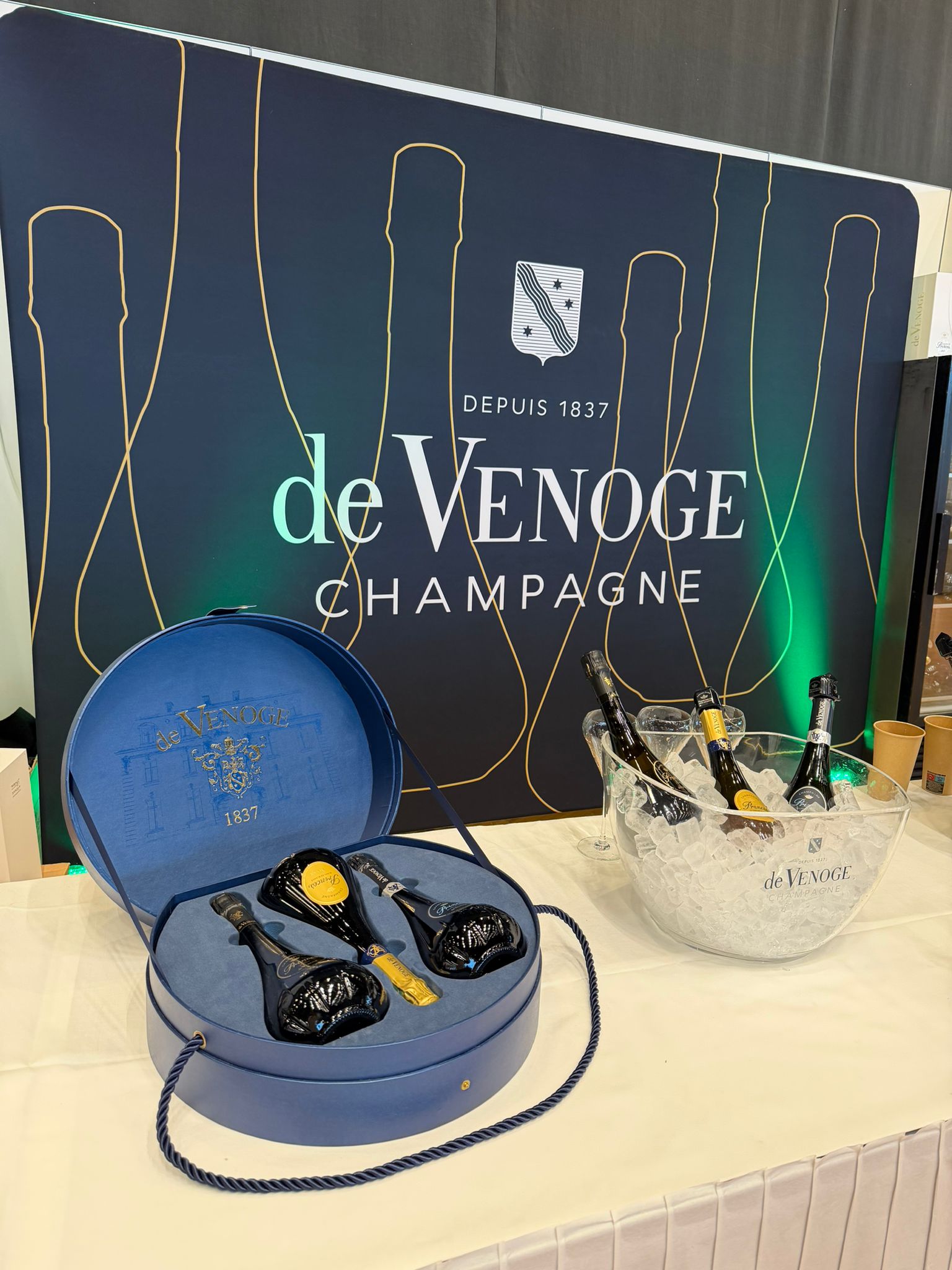 de Venoge monter på Sparkling Stockholm